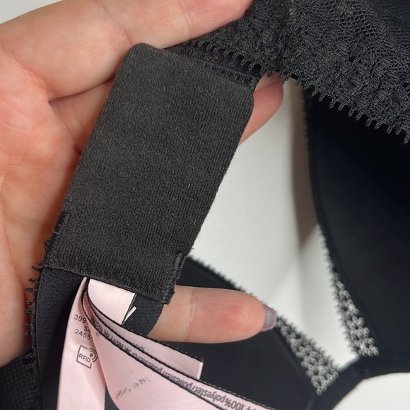 Victoria’s Secret Plunge Solid Black Lace Bra - Picture 8 of 9